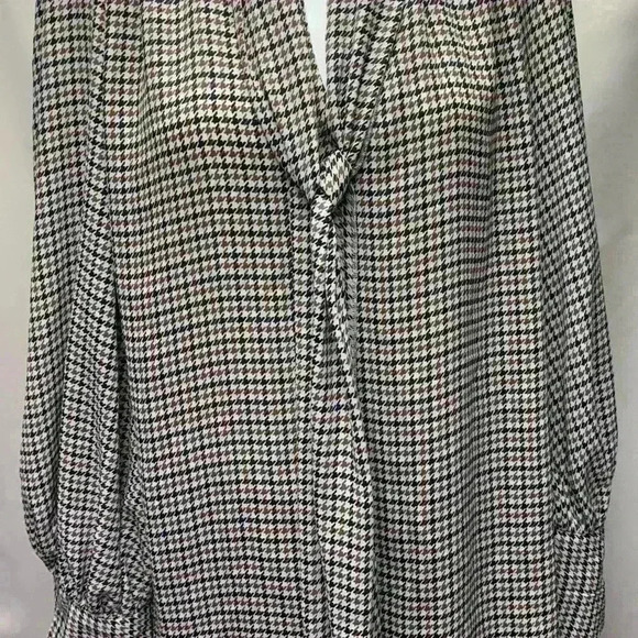 WHO WHAT WEAR Brown, Black and Tan Houndstooth long sleeve top Size Large - Picture 3 of 5